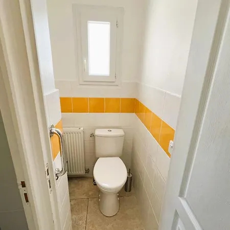 Spacious House Of 100 M With A Beautiful Garden Holiday home