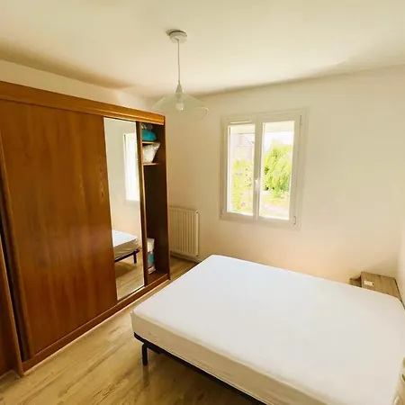 Spacious House Of 100 M With A Beautiful Garden *