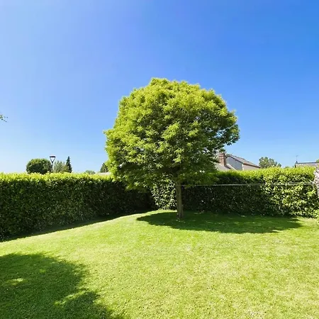 Spacious House Of 100 M With A Beautiful Garden * Equemauville