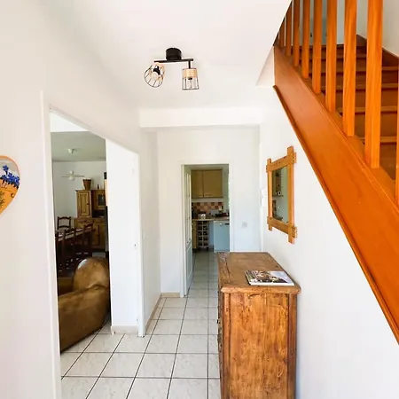 בית נופש Spacious House Of 100 M With A Beautiful Garden