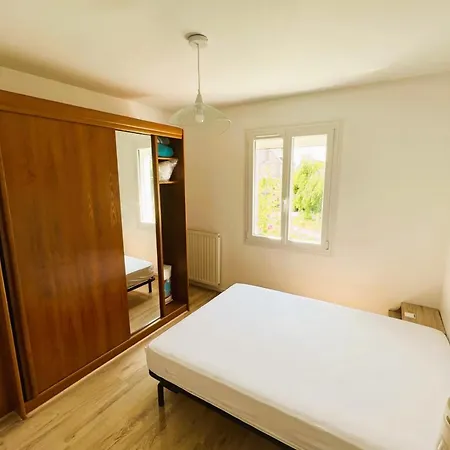 Spacious House Of 100 M With A Beautiful Garden Prázdninový dům *