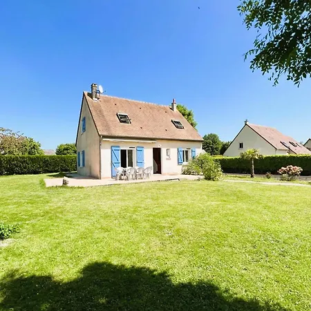 Spacious House Of 100 M With A Beautiful Garden Prázdninový dům Équemauville