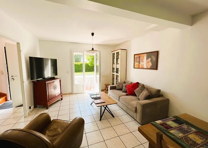 Casa vacanze Spacious House Of 100 M With A Beautiful Garden Équemauville