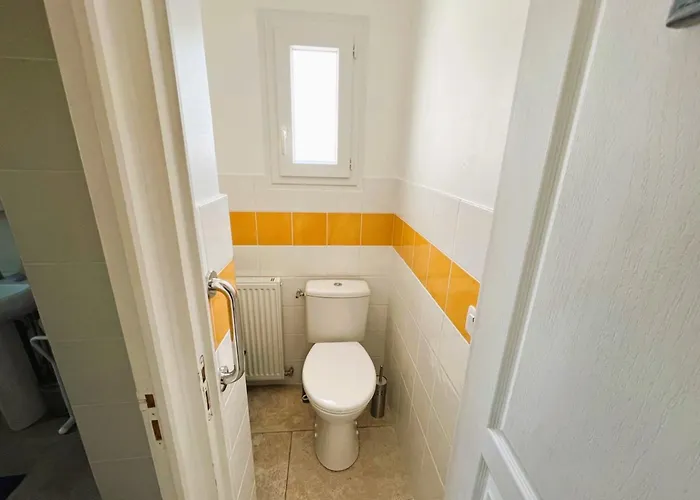 Spacious House Of 100 M With A Beautiful Garden * Équemauville